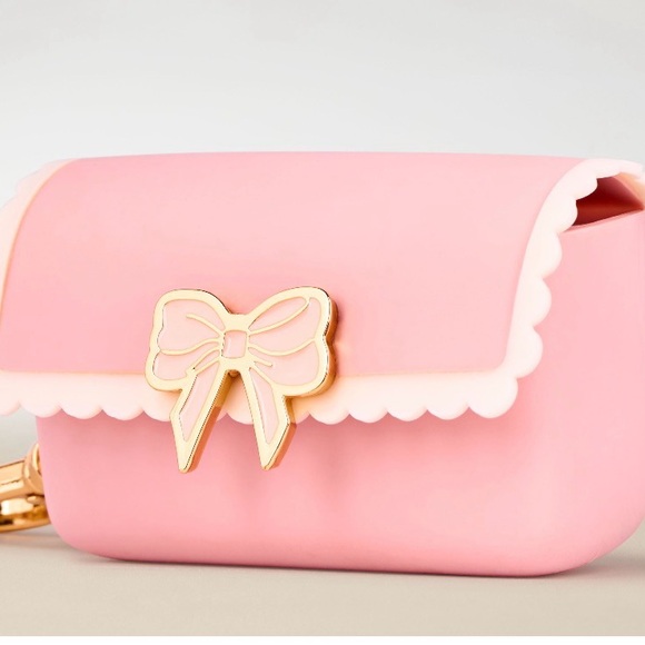 Bath & Body Works Scalloped Bow pink case & Champagne  Toast hand sanitizer - Picture 3 of 6